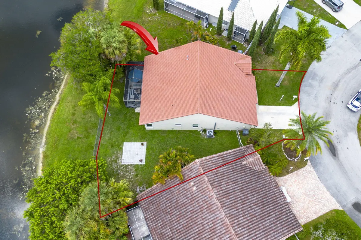 36-web-or-mls-iPixx_10_6 at 11140 LAKEAIRE Circle, Boca Raton
