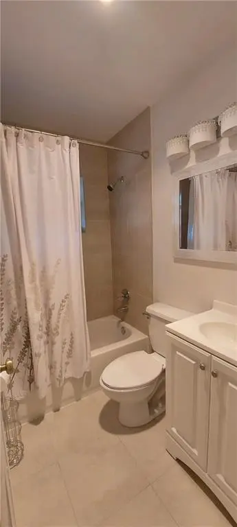 Bathroom at 738 SW 5TH Avenue, Hallandale Beach