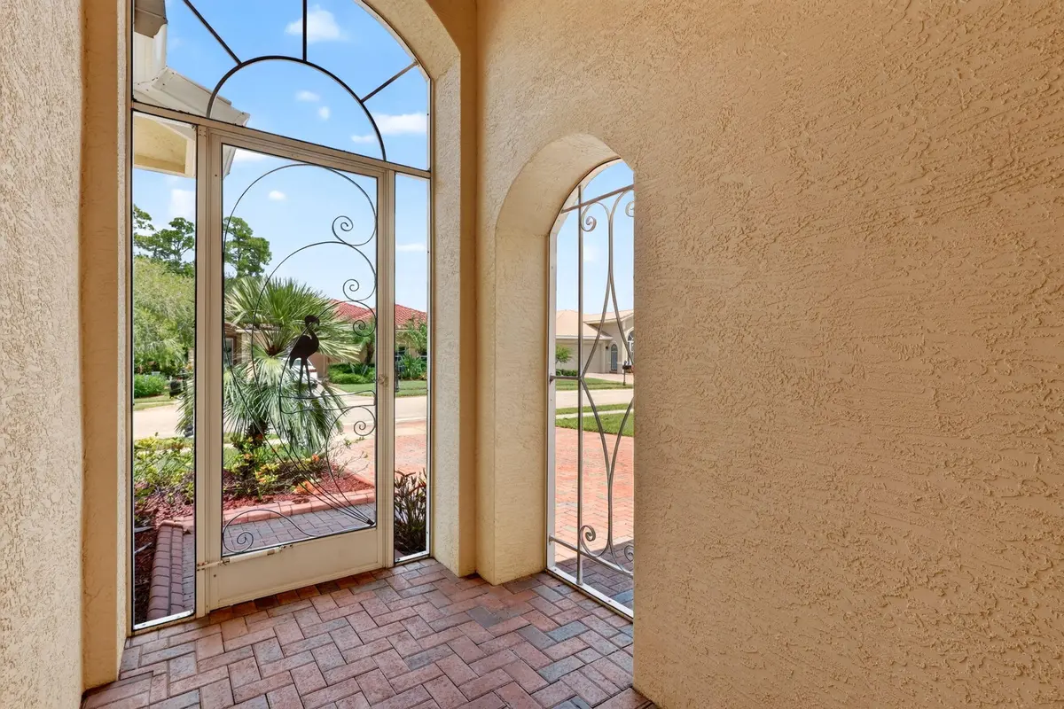 5-web-or-mls-7R7A1621 at 6311 Astor Place, Vero Beach
