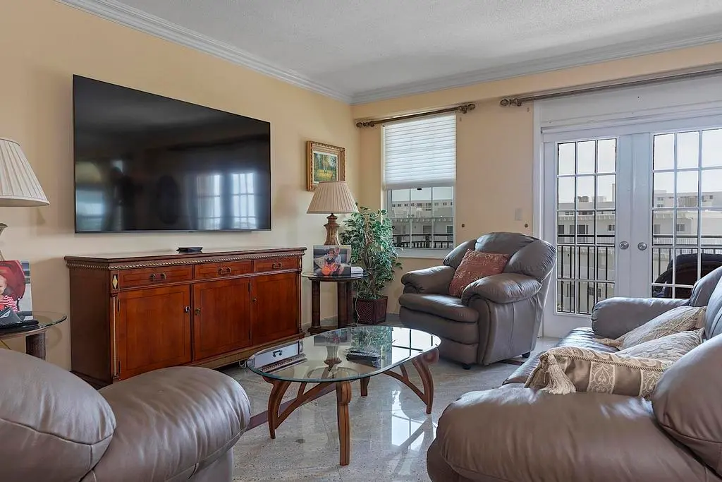 3745 S. Ocean Boulevard, Palm Beach - un at 3475 S Ocean Boulevard 4010, Palm Beach