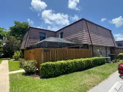 7542 COURTYARD Run, Boca Raton – Townhouse for rent