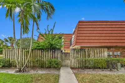 746 NW 98th Way, Plantation – Townhouse for sale