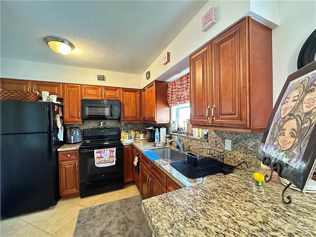 Photo 3 at 4731 NE 21ST Terrace 3, Lighthouse Point
