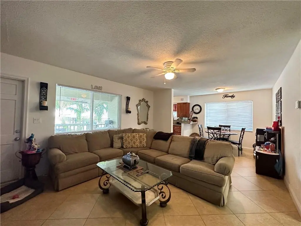 Photo 4 at 4731 NE 21ST Terrace 3, Lighthouse Point