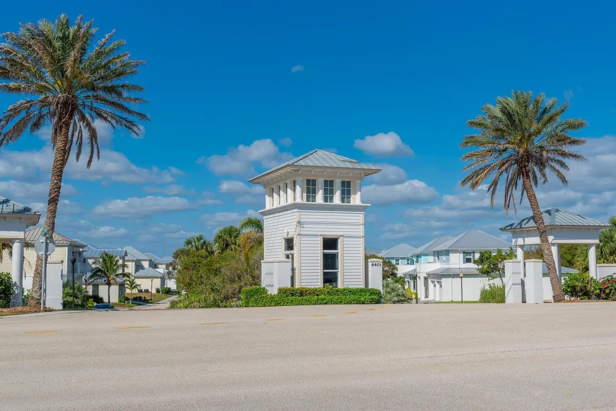 entrance 2 at 103 Ocean Ests Drive, Fort Pierce