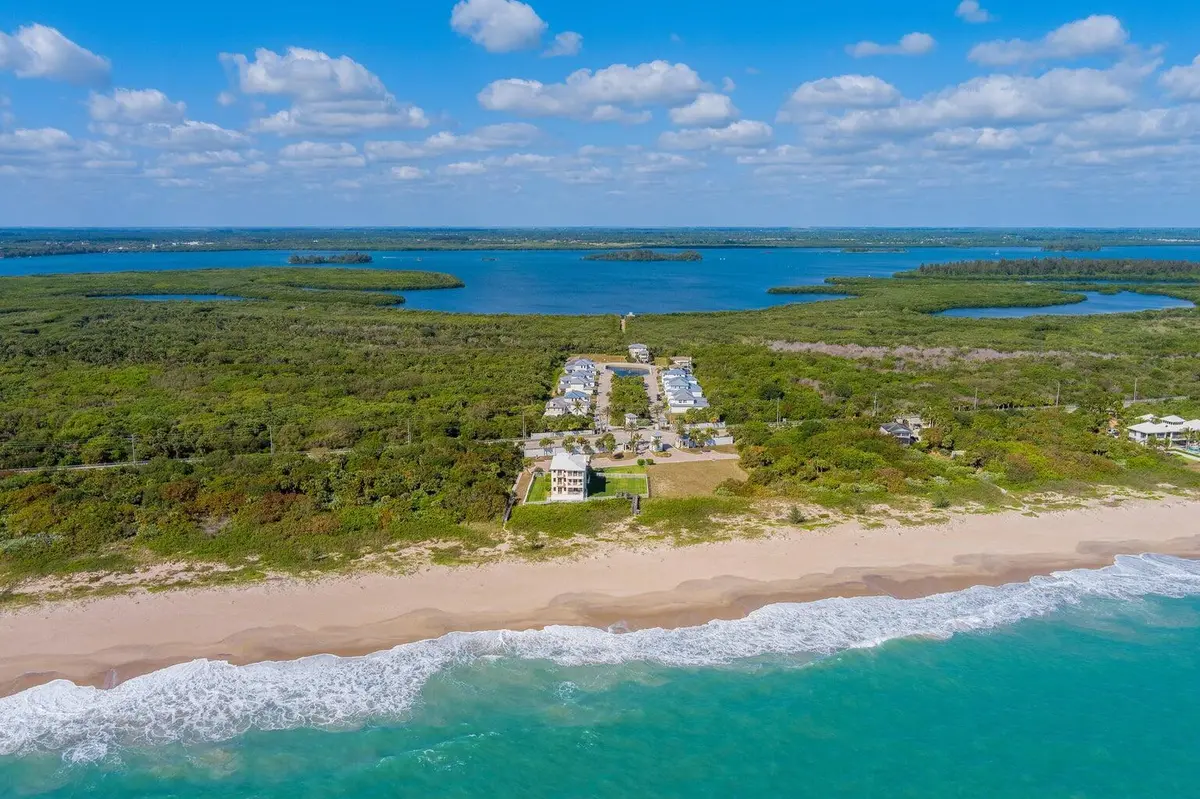 Ariel photo at 103 Ocean Ests Drive, Fort Pierce