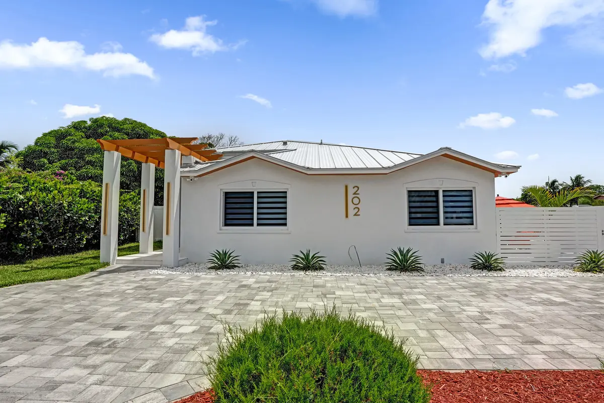 DSC08518 at 202 SE 4TH Street, Delray Beach