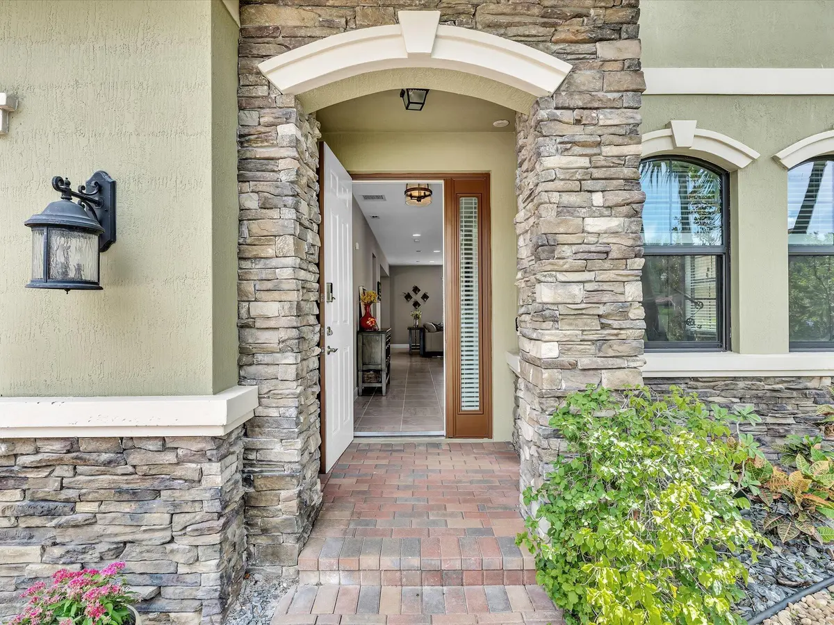 Entrance at 7510 NW 108th Avenue, Parkland