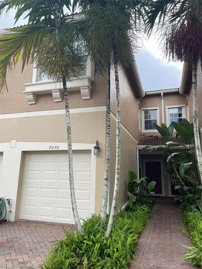 9076 Preston Place, Tamarac – Condominium for sale