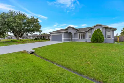 2320 SW MADRID Road, Port St. Lucie – sold