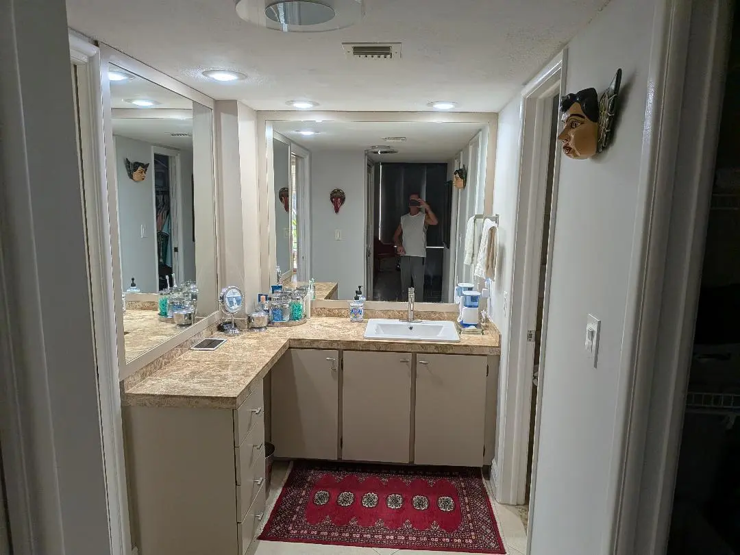 Masterbath 1 at 907 Cypress Terrace 205, Pompano Beach