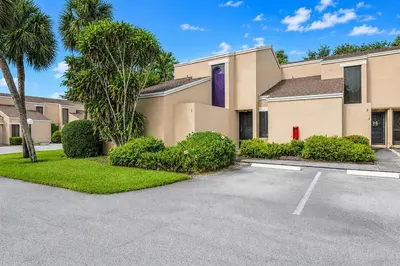 1169 NW 13th Street 1, Boca Raton – Townhouse for rent