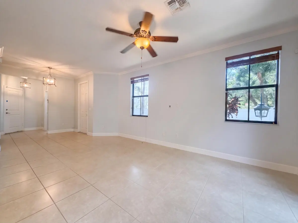 photo_03 at 4967 NW 59th Street, Tamarac