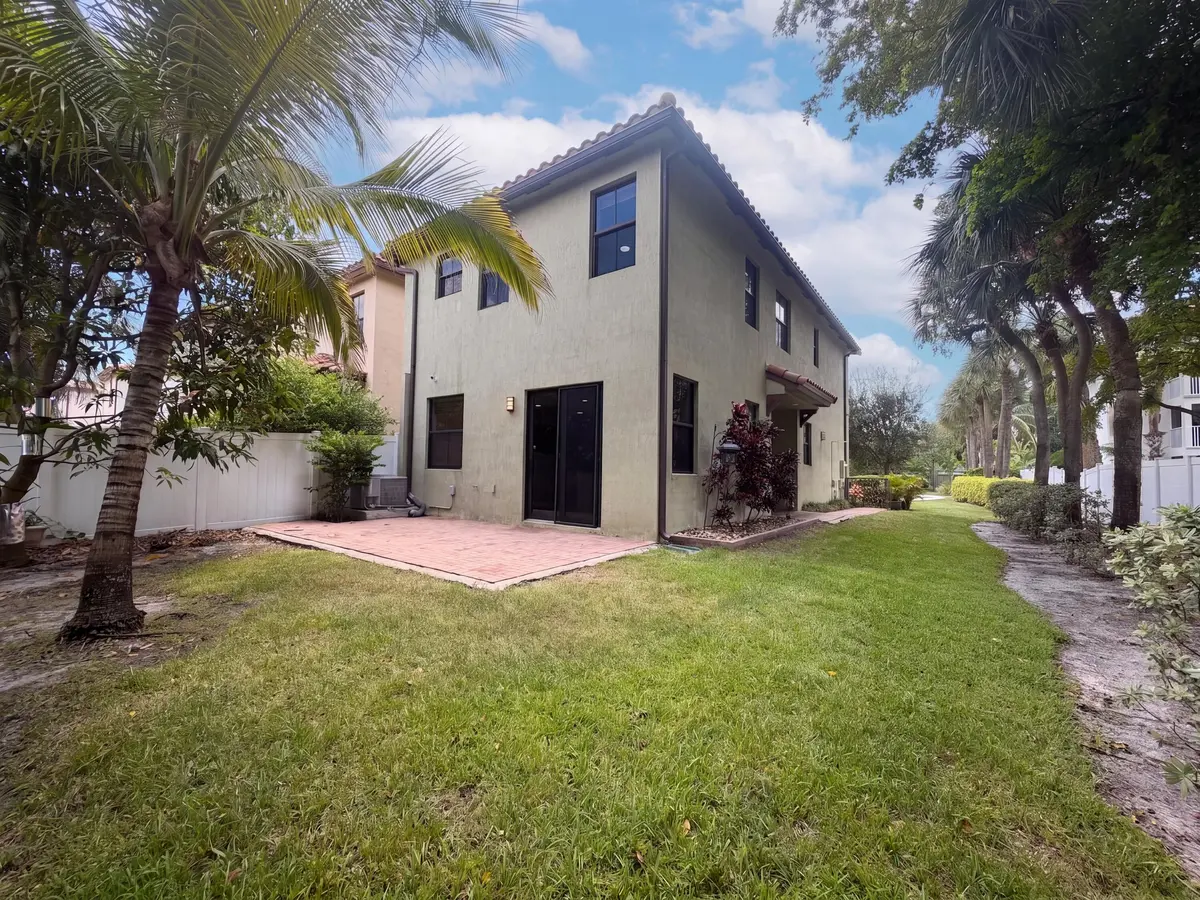 photo_05 at 4967 NW 59th Street, Tamarac