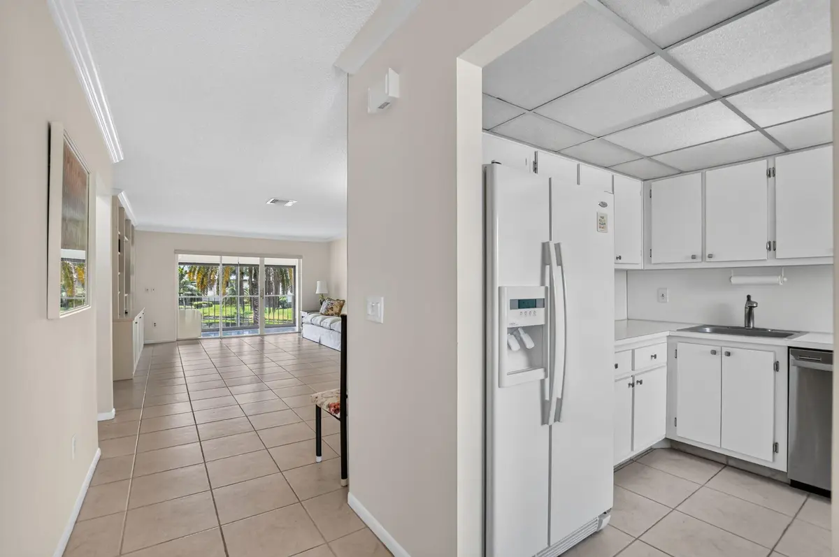 foyer at 9287 VISTA DEL LAGO 13 D, Boca Raton