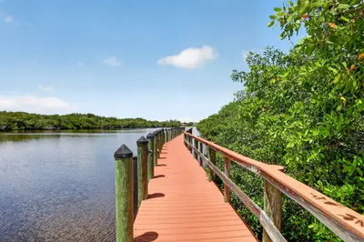 360 SW SOUTH RIVER Drive 205, Stuart – Condominium for sale