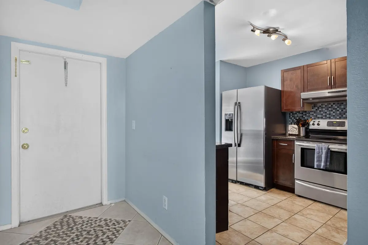 13-web-or-mls-001L4401 at 9942 Royal Palm Boulevard, Coral Springs