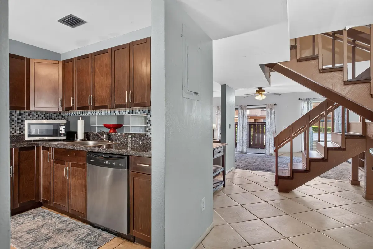 14-web-or-mls-001L4406 at 9942 Royal Palm Boulevard, Coral Springs