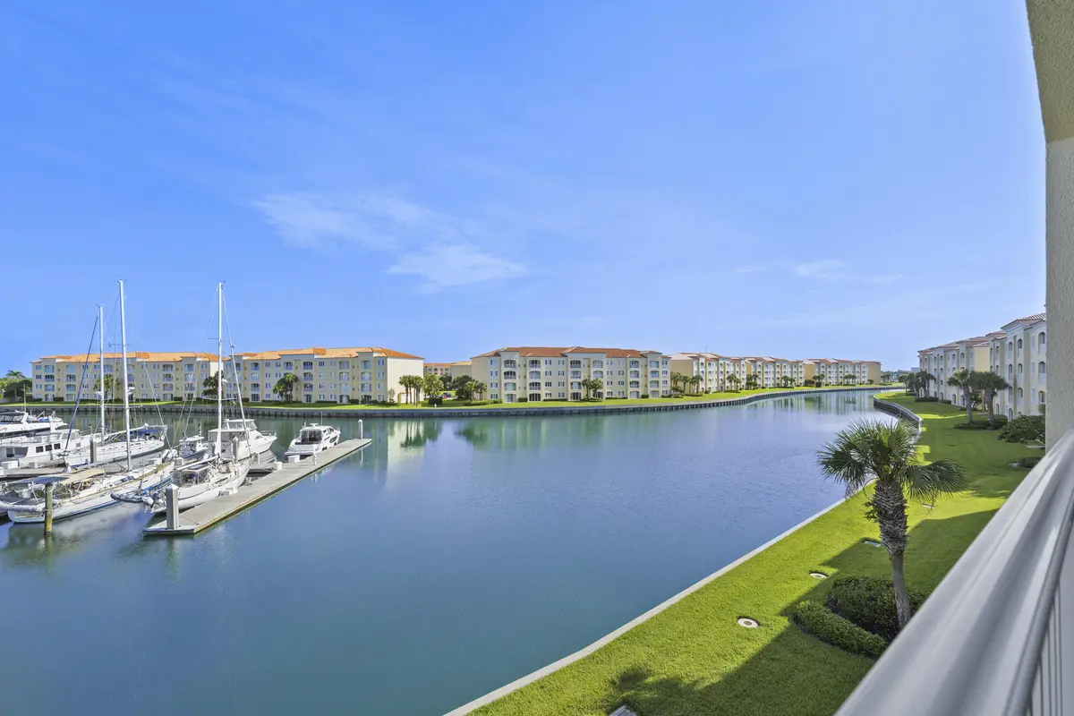 5_34 at 16 Harbour Isle Drive 302, Fort Pierce