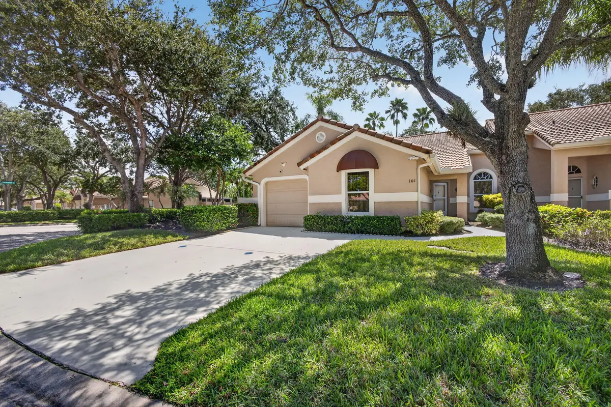 FRONT at 101 SABAL PALM Lane, Palm Beach Gardens
