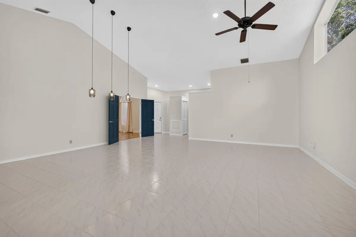 LIVING ROOM DINNING ROOM at 101 SABAL PALM Lane, Palm Beach Gardens