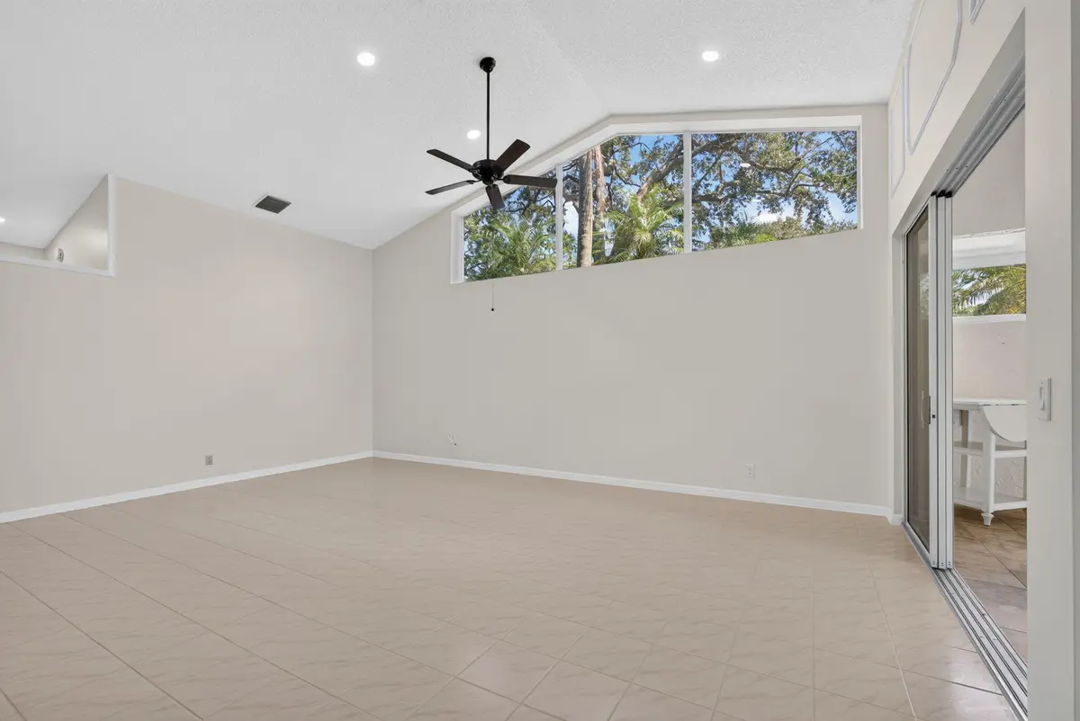 LIVING ROOM at 101 SABAL PALM Lane, Palm Beach Gardens