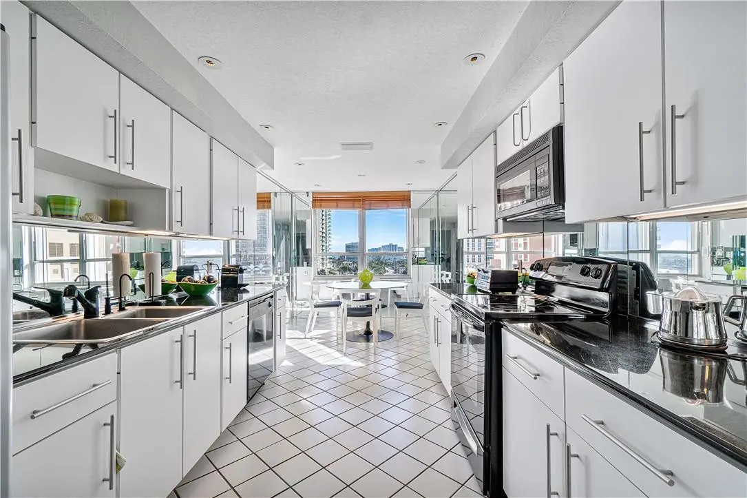 Photo 4 at 95 N BIRCH Road 900, Fort Lauderdale
