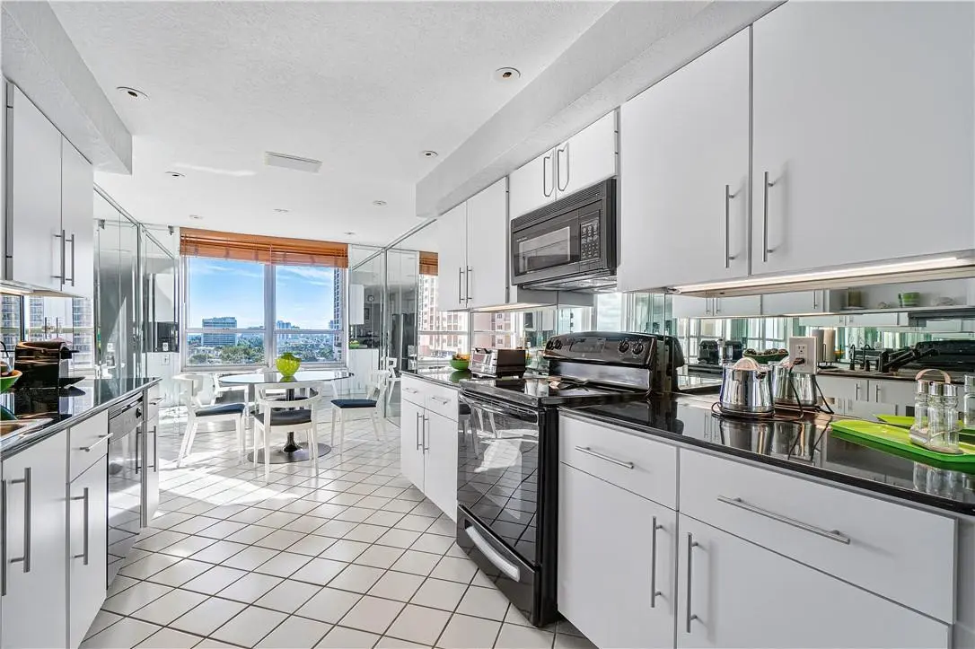 Photo 5 at 95 N BIRCH Road 900, Fort Lauderdale