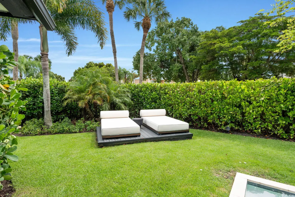 9-web-or-mls-A7406359 at 11880 Pebblewood Drive, Wellington