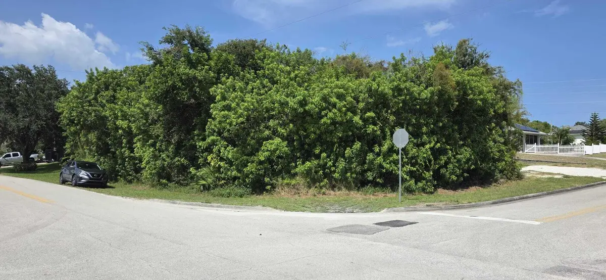 1330 4th Avenue, Vero Beach, FL – photo 1