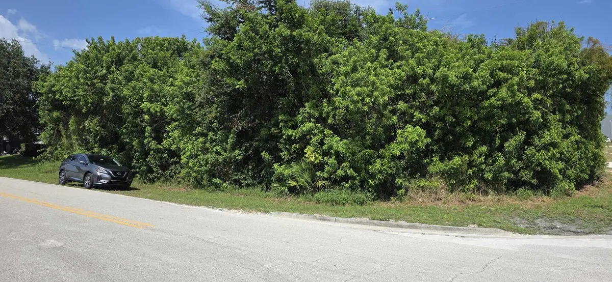 1330 4th Avenue, Vero Beach, FL – photo 2