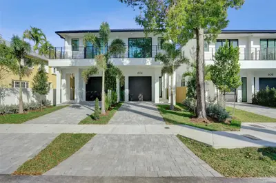 606 SW 7TH Avenue, Fort Lauderdale – Townhouse for sale