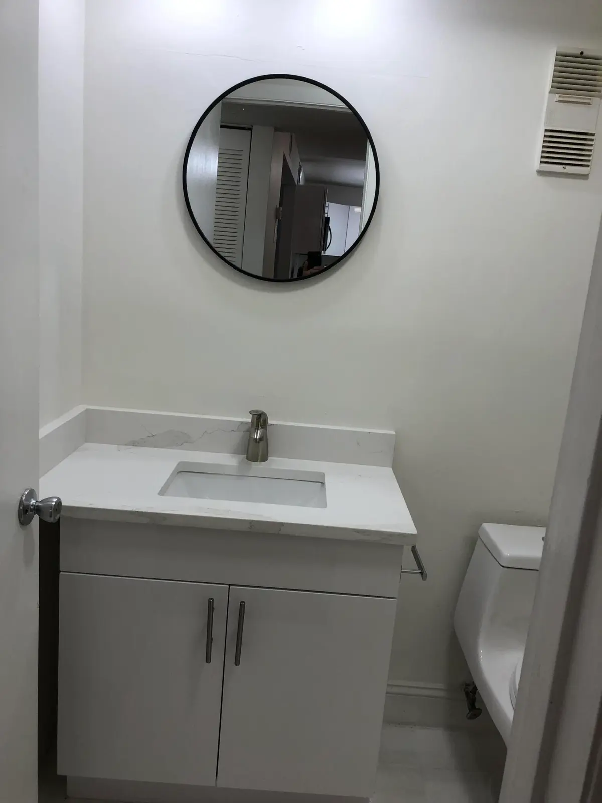 Bath 2A at 480 NW 20TH Street 2140, Boca Raton