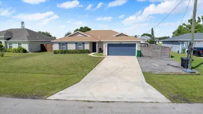 5263 NW East Delwood Drive, Port St. Lucie – Single Family Residence for sale