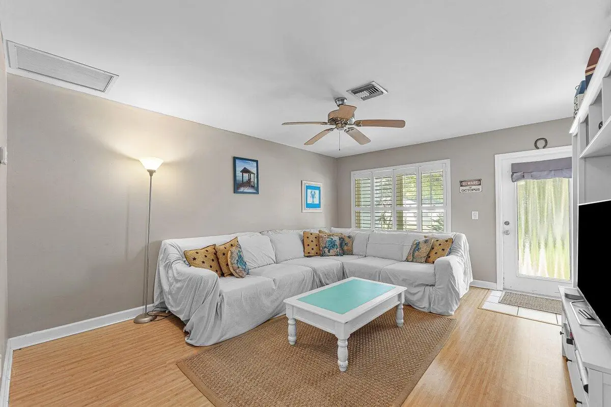 005-612Northwest7thCourt-BoyntonBeach-FL at 612 NW 7th Court, Boynton Beach