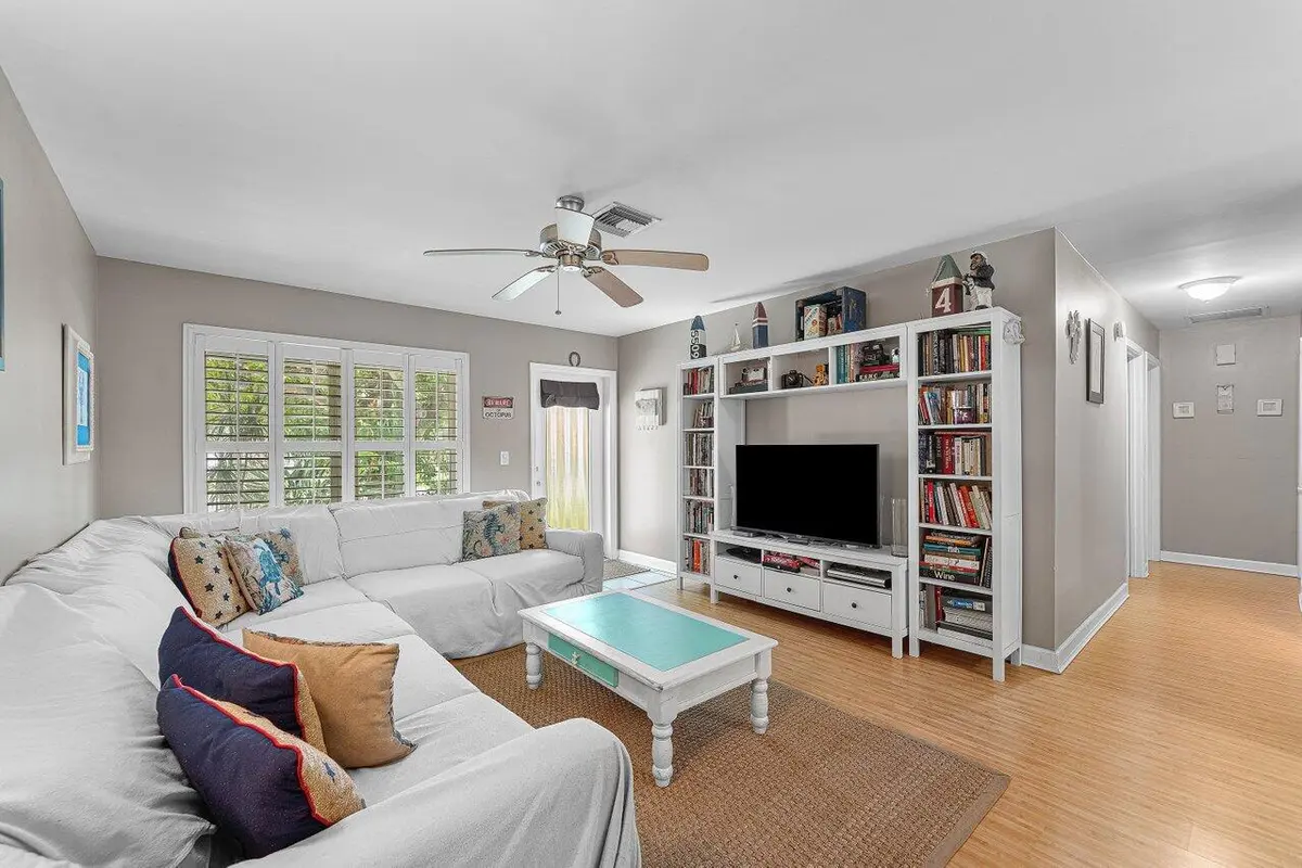 006-612Northwest7thCourt-BoyntonBeach-FL at 612 NW 7th Court, Boynton Beach