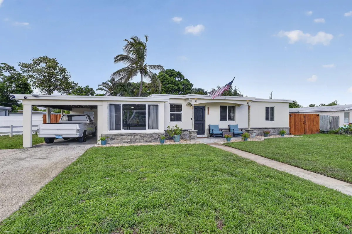 34-web-or-mls-8I8A9934 at 1633 NE 51st Court, Pompano Beach