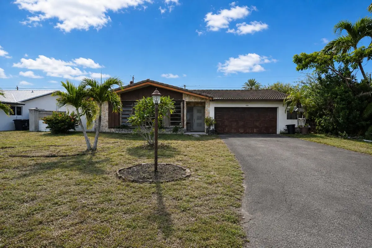 630 West Dr front 3 at 630 WEST Drive, Delray Beach