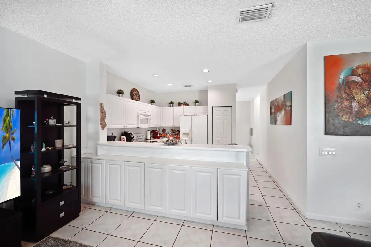 ABC04496 at 1457 BANYAN Way, Weston