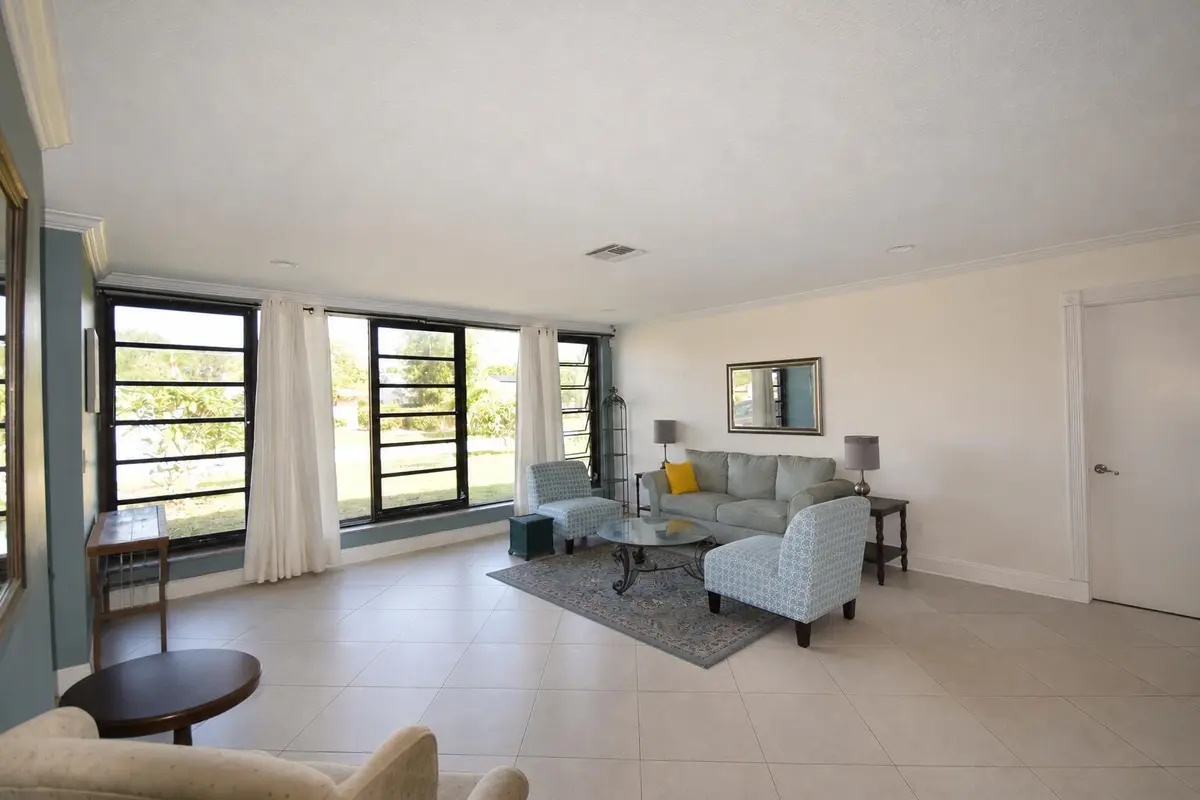 630 West Dr LR at 630 WEST Drive, Delray Beach