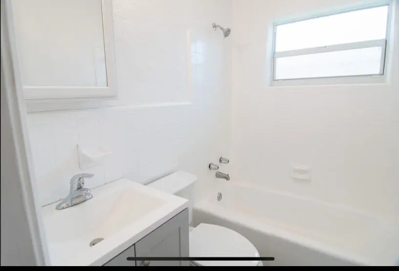 IMG_8873 at 721 NW 19th Terrace 1-2, Fort Lauderdale