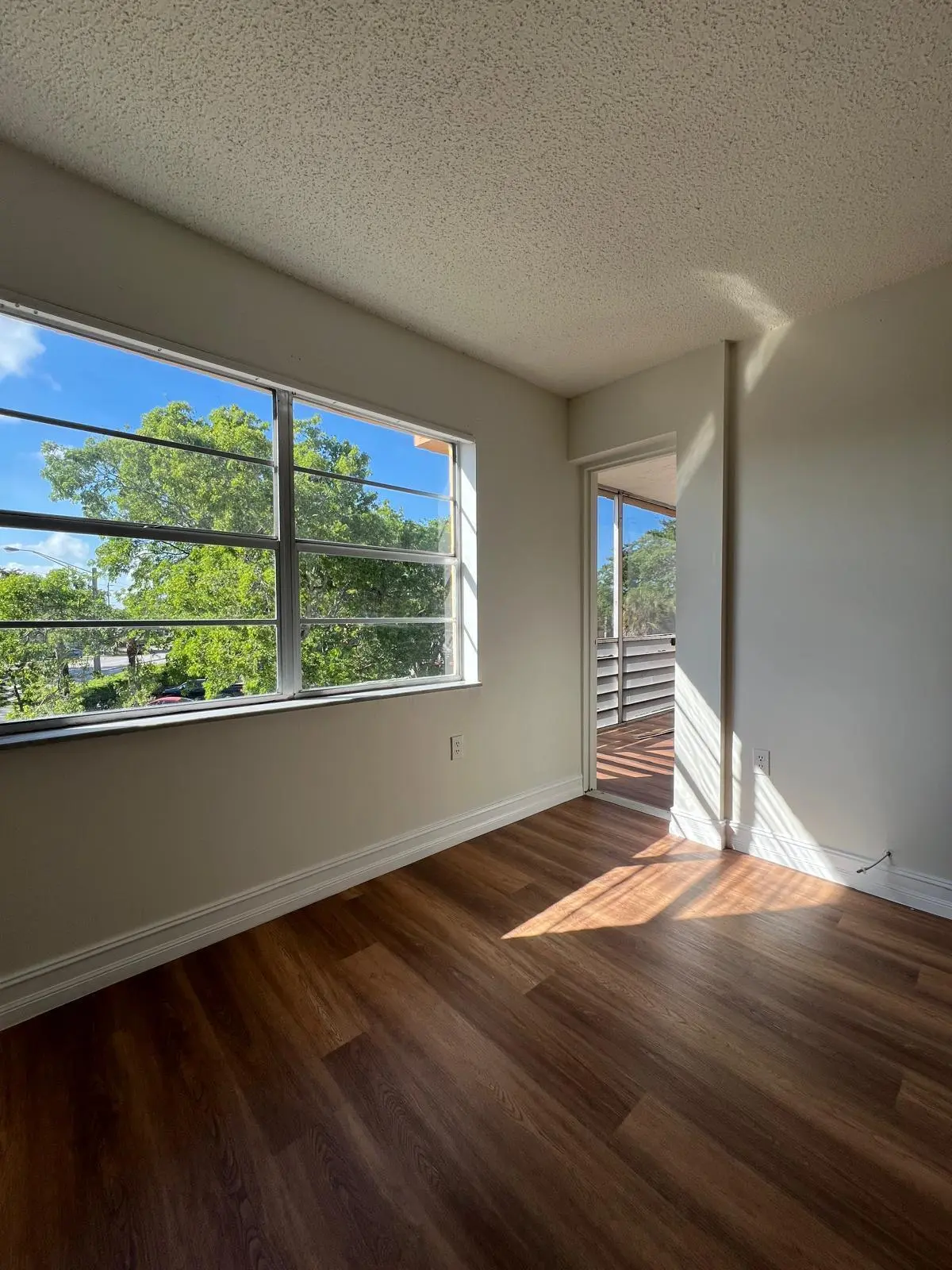 5287e434-0fc0-4558-983c-b8c332eca412 at 4304 NW 9th Ave 2-3B, Deerfield Beach