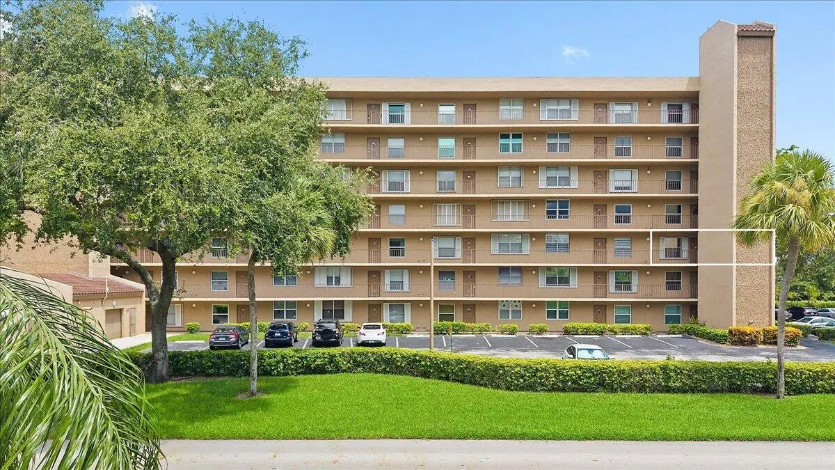01-DJI_20260825142414_0741.1_D at 4570 NW 18TH Avenue 310, Deerfield Beach