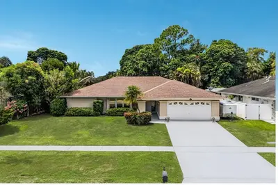 230 Ponce De Leon Street, Royal Palm Beach – Single Family Residence for sale