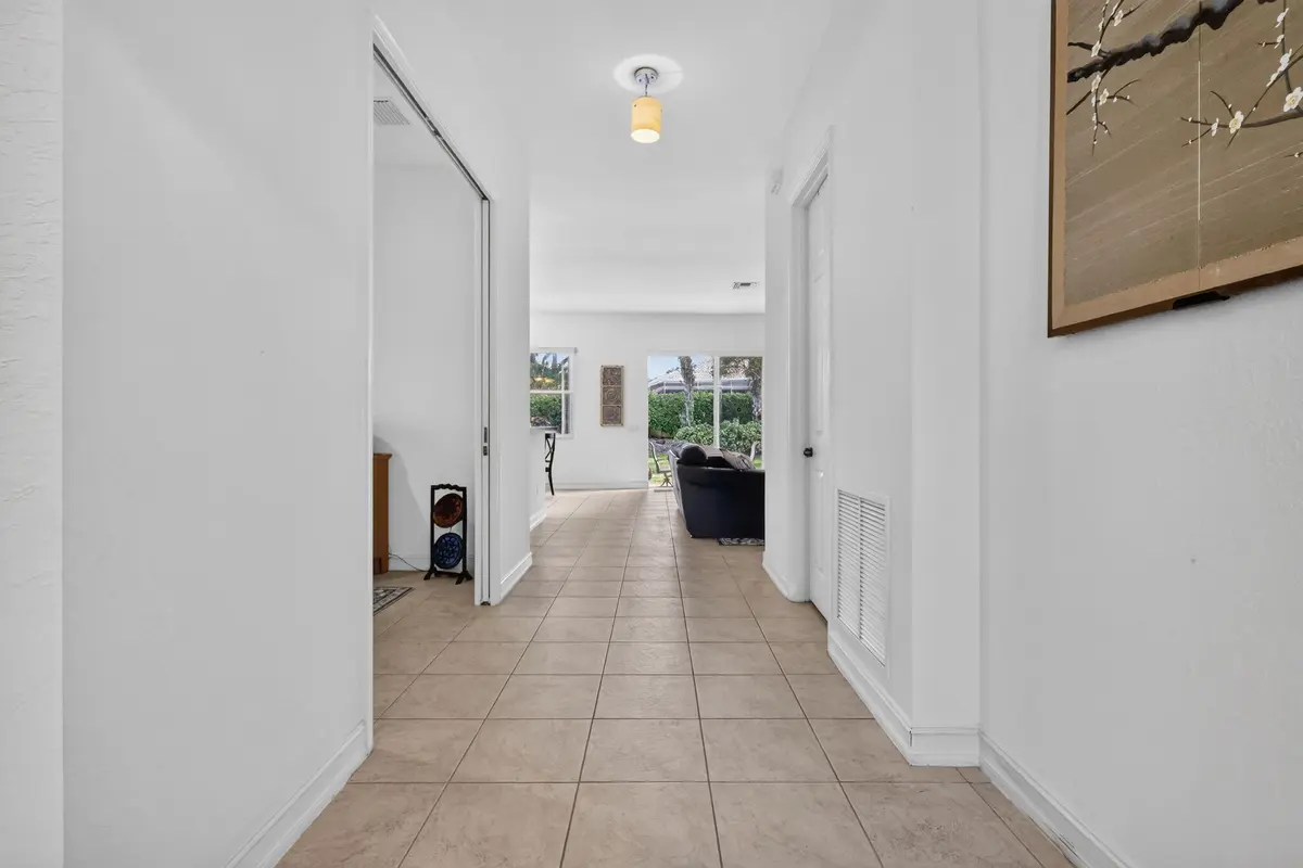Impressive 10' Ceiling at 6602 CAMARILLO TERRACE Lane, Delray Beach