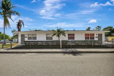 1001 S L Street 1 & 2, Lake Worth Beach – Duplex for sale