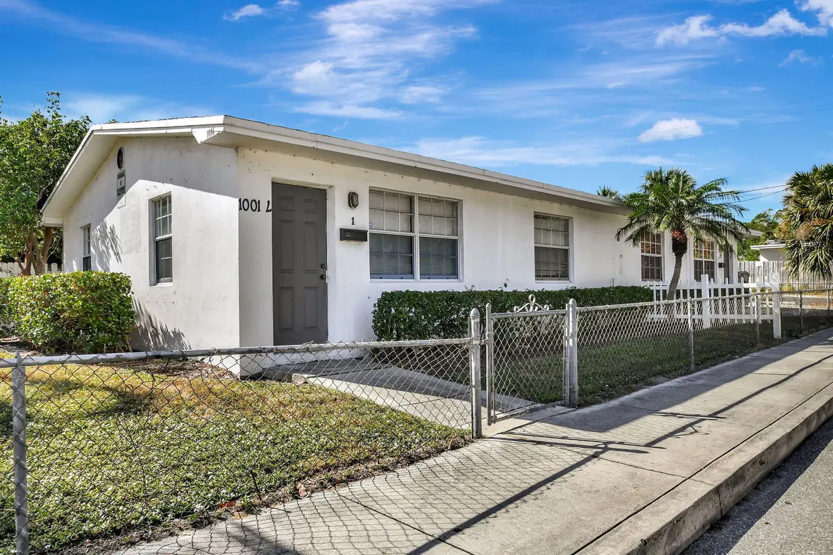 3-web-or-mls-DSC_9632 at 1001 S L Street 1 & 2, Lake Worth Beach