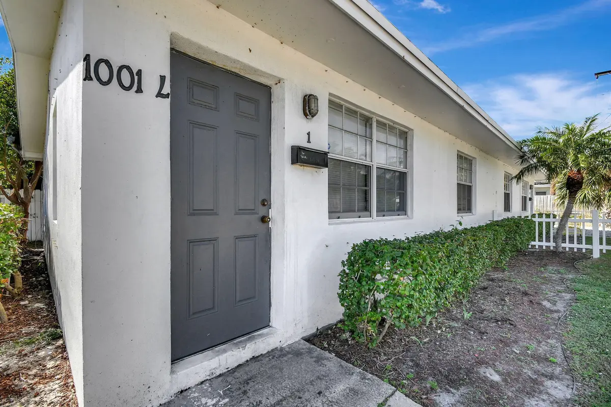 4-web-or-mls-DSC_9637 at 1001 S L Street 1 & 2, Lake Worth Beach