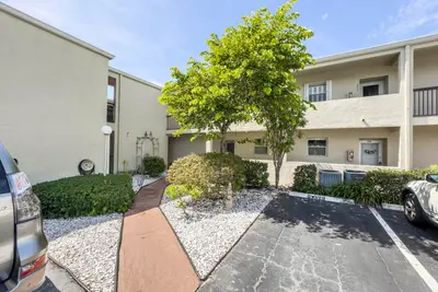 2540 Boundbrook Boulevard 204, Palm Springs – Condominium for sale