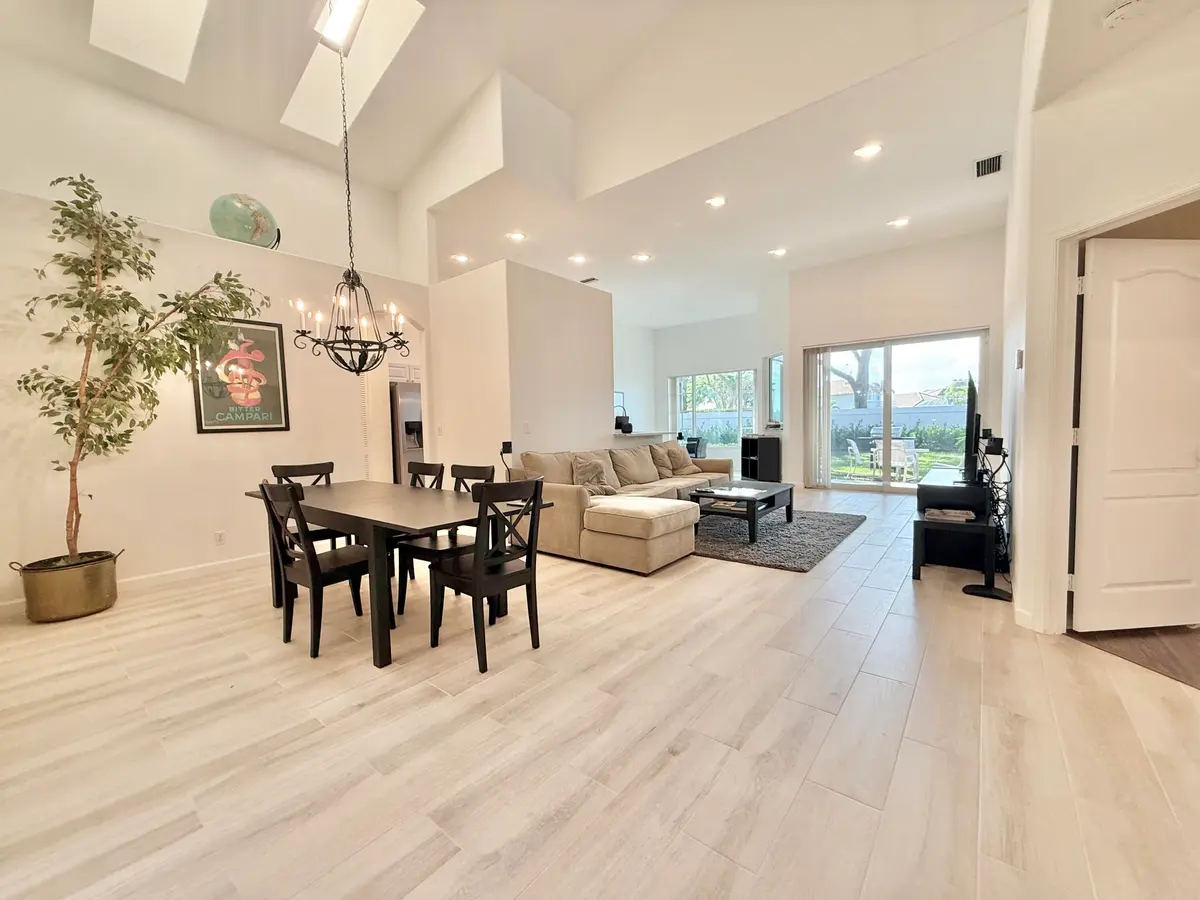 Living Area at 46 Pinnacle Cove, Palm Beach Gardens